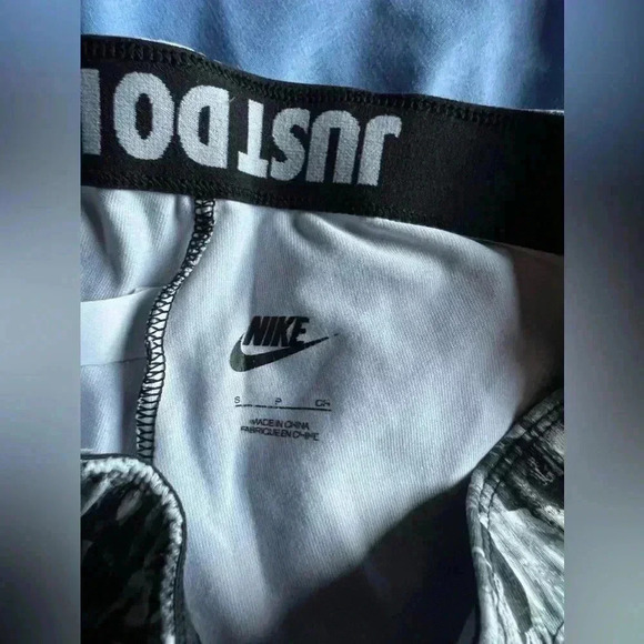 Nike Workout Leggings Running Dri-Fit - Picture 2 of 4